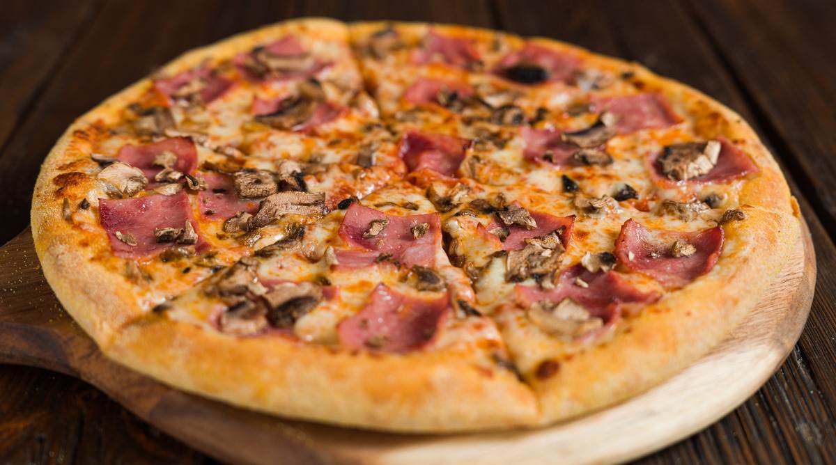 Pizza Capricciosa z menu Domino's Pizza
