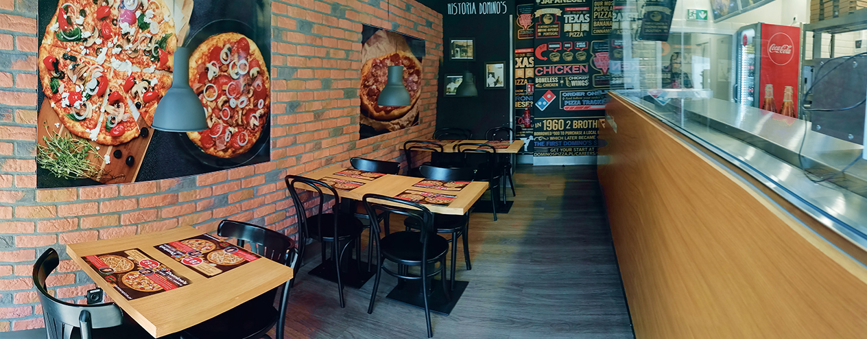 Sala Pizzeria Domino’s w Warszawie na ulicy Cybernetyki