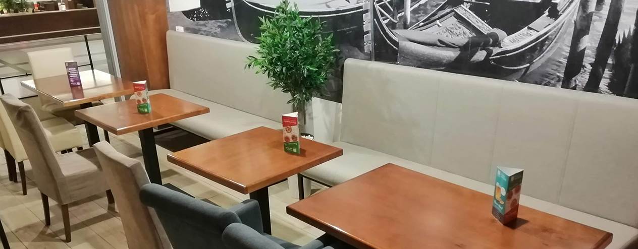Strefa klienta w pizzerii Dominium by Domino's w Zielonej Górze przy ul Wrocławskiej 17