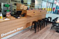 Sala dla gości Dominos Pizza Tczew