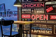 Sala dla gości Dominos Pizza Opole