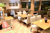 Sala w pizzerii Dominium by Domino's w Warszawie przy ul Kondratowicza 27a
