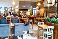 Sala w pizzerii Domino's w Jankach przy ul Mszczonowskiej 3
