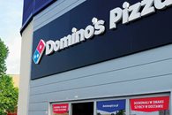 Sala dla gości Dominos Pizza w Legnicy