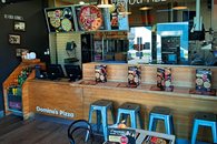 Wnętrze lokalu Domino’s Pizza w Gdańsku przy ul. Nieborowskiej