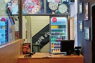 Sala dla gości Pizzeria Domino's w Gdyni Bernadowo