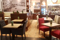 Sala w pizzerii Domino's w Toruniu przy ul Broniewskiego 90