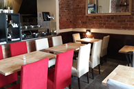 Sala w pizzerii Dominium by Domino's we Wrocławiu Rynek Główny 60